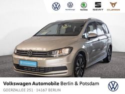 Ivory silver metallic Gebraucht 2024 VW Touran Move Van / Kleinbus | 38.150 € (Etwas zu teuer)