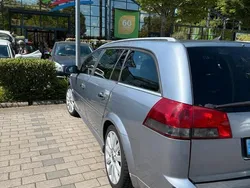 Silber Gebraucht 2007 Opel Vectra Limousine | 3.650 € (Fairer Preis)