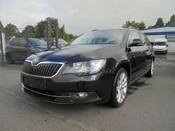Cerna magic/black magic Gebraucht 2015 Skoda Superb Exclusive Kombi | 11.490 € (Superpreis)