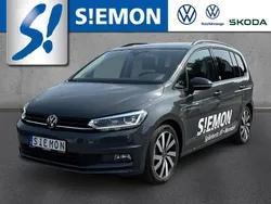Grau Gebraucht 2024 VW Touran Highline Van / Kleinbus | 38.980 € (Teuer)