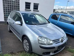 Silber Gebraucht 2005 VW Golf IV Trendline Kleinwagen | 2.900 € (Etwas zu teuer)