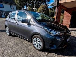 Grau Gebraucht 2017 Toyota Yaris Comfort Kleinwagen | 9.200 € (Guter Preis)