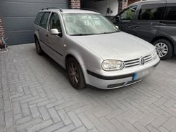 Grau Gebraucht 2004 VW Golf IV Kombi | 500 € (Superpreis)