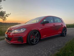 Rot Gebraucht 2019 VW Golf VII GTI Limousine | 30.500 €