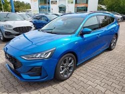 Blau Gebraucht 2024 Ford Focus ST-Line Limousine | 28.100 € (Teuer)