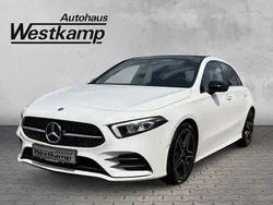 Weiß Gebraucht 2018 Mercedes A200 AMG line Limousine | 24.830 € (Fairer Preis)