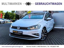 Weiß Gebraucht 2018 VW Golf Sportsvan Join Van / Kleinbus | 11.990 € (Guter Preis)