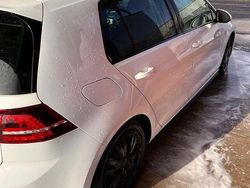 Weiß Gebraucht 2017 VW Golf VII GTD Kombi | 15.000 € (Etwas zu teuer)