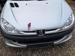 Silber Gebraucht 2007 Peugeot 206 Limousine | 400 € (Superpreis)