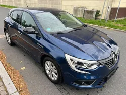 Blau Gebraucht 2018 Renault Mégane IV LIMITED Limousine | 6.499 € (Teuer)
