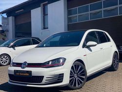 Pure white Gebraucht 2015 VW Golf VII GTI Kleinwagen | 15.490 € (Fairer Preis)