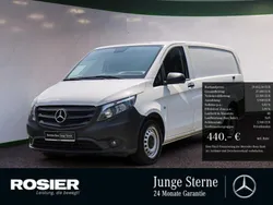 Weiss / arktikweiss Gebraucht 2022 Mercedes Vito Van / Kleinbus | 29.453 € (Guter Preis)