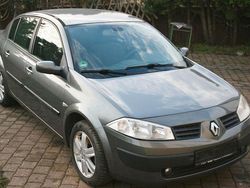 Blau Gebraucht 2004 Renault Mégane II Dynamique Limousine | 1.595 € (Guter Preis)