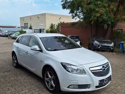 Weiß Gebraucht 2013 Opel Insignia Innovation Kombi | 2.899 € (Guter Preis)