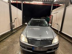 Grau Gebraucht 2007 Mercedes C220 Limousine | 5.200 €
