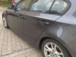 Grau Gebraucht 2006 BMW 116 Kleinwagen | 1.000 € (Superpreis)