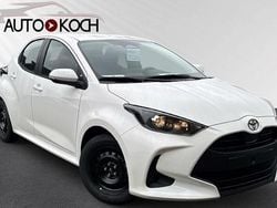 Weiß Gebraucht 2025 Toyota Yaris Hybrid Business Edition Limousine | 21.990 € (Superpreis)
