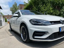 Weiß Gebraucht 2018 VW Golf VII Highline Kombi | 9.999 € (Guter Preis)