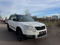 Weiß Gebraucht 2012 Skoda Yeti Elegance SUV | 5.600 € (Fairer Preis)