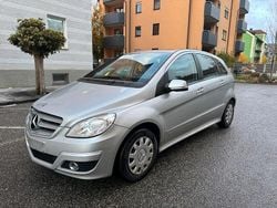 Silber Gebraucht 2009 Mercedes B180 Van / Kleinbus | 5.850 € (Superpreis)