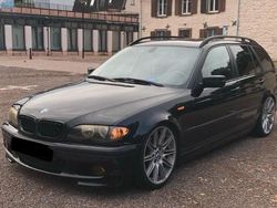Schwarz Gebraucht 2005 BMW 325 Sport Line Kombi | 3.000 €
