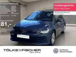 Blau Gebraucht 2024 VW Golf VIII Life Limousine | 21.719 € (Superpreis)