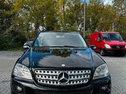 Schwarz Gebraucht 2005 Mercedes ML350 SUV | 5.800 €