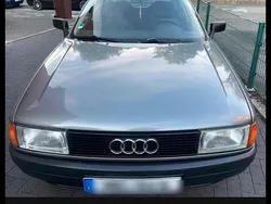Silber Gebraucht 1989 Audi 80 Limousine | 750 €