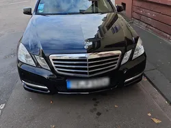 Schwarz Gebraucht 2011 Mercedes E350 Kombi | 7.800 € (Superpreis)