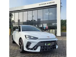 Weiss Gebraucht 2025 Cupra Leon Kombi | 32.890 € (Guter Preis)