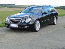 Schwarz Gebraucht 2006 Mercedes E280 Avantgarde Kombi | 5.450 € (Fairer Preis)