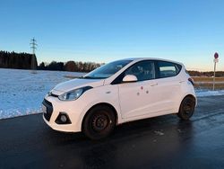 Weiß Gebraucht 2014 Hyundai i10 Edition Kleinwagen | 3.500 € (Fairer Preis)