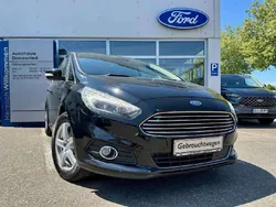 Iridiumschwarz metallic Gebraucht 2016 Ford S-MAX Titanium Van / Kleinbus | 14.990 € (Teuer)