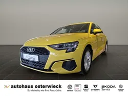 Gelb Gebraucht 2023 Audi A3 Sportback Limousine | 22.950 € (Guter Preis)