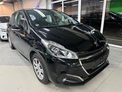 Schwarz Gebraucht 2018 Peugeot 208 Active Kleinwagen | 8.300 € (Fairer Preis)