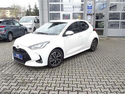 Weiß Gebraucht 2022 Toyota Yaris Hybrid Team Limousine | 19.995 € (Fairer Preis)