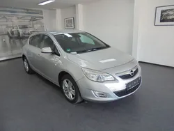 Silber Gebraucht 2012 Opel Astra Innovation Limousine | 4.300 € (Guter Preis)