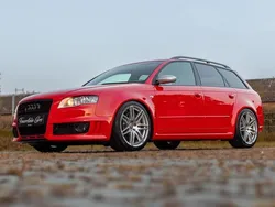Rot Gebraucht 2006 Audi RS4 Sport Kombi | 44.999 €