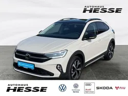 Pure white Gebraucht 2024 VW Taigo R-line SUV | 31.950 € (Teuer)