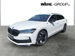 Weiß Neu 2025 Skoda Superb SportLine Kombi | 49.509 € (Fairer Preis)