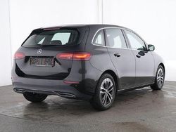 Gebraucht 2024 Mercedes B200 Van / Kleinbus | 32.870 € (Fairer Preis)