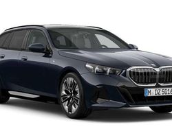 M carbonschwarz metallic Gebraucht 2025 BMW 520 M Sport Kombi | 49.980 € (Guter Preis)