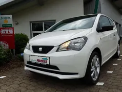 "candy" weiss Gebraucht 2013 Seat Mii Reference Kleinwagen | 5.500 € (Fairer Preis)