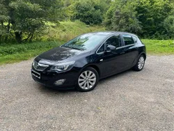Schwarz Gebraucht 2010 Opel Astra Cosmo Limousine | 5.000 € (Fairer Preis)