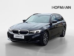 Saphirschwarz metallic Neu 2025 BMW 318 Shadowline Kombi | 43.565 € (Etwas zu teuer)