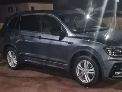 Grau Gebraucht 2021 VW Tiguan Allspace R SUV | 33.000 € (Fairer Preis)