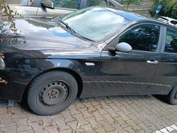 Schwarz Gebraucht 2004 Alfa Romeo 147 Kleinwagen | 1.200 € (Fairer Preis)