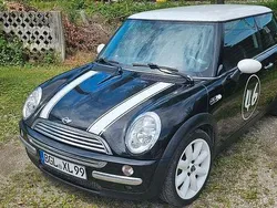 Schwarz Gebraucht 2003 Mini Cooper Kleinwagen | 3.300 €