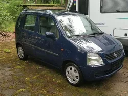Blau Gebraucht 2002 Opel Agila Comfort Kleinwagen | 2.000 € (Etwas zu teuer)