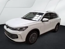 Weiß Gebraucht 2024 VW Tiguan Elegance SUV | 36.430 € (Fairer Preis)